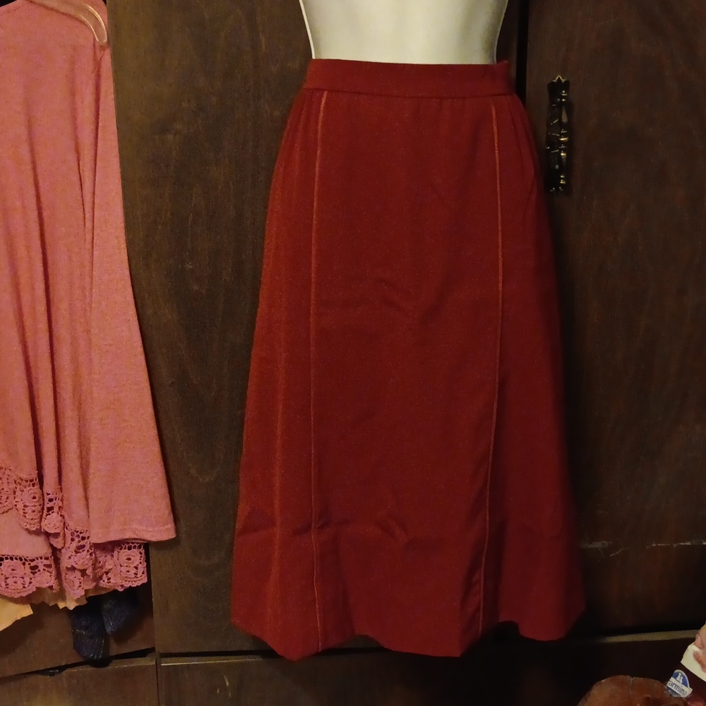 VINTAGE HERMES BURGUNDY WOOL AND LEATHER TRIM SKIRT 44